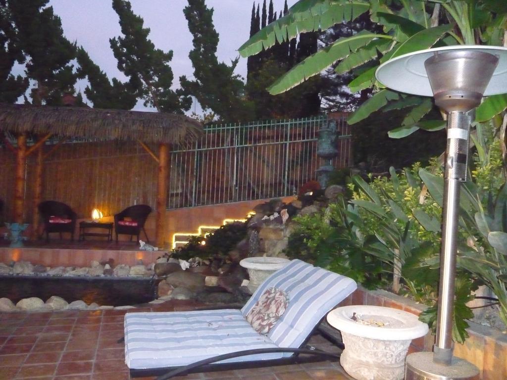 Woodland Hills Calabasas Guesthouses Los Angeles Bagian luar foto