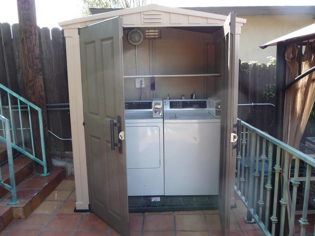 Woodland Hills Calabasas Guesthouses Los Angeles Bagian luar foto