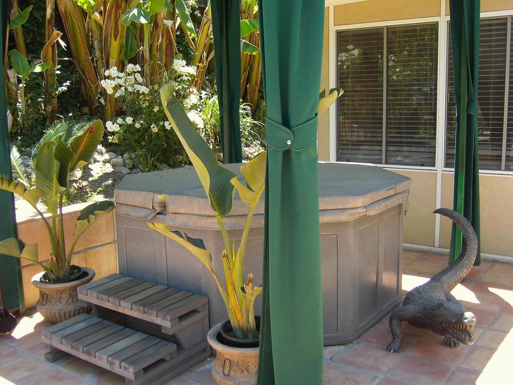 Woodland Hills Calabasas Guesthouses Los Angeles Bagian luar foto